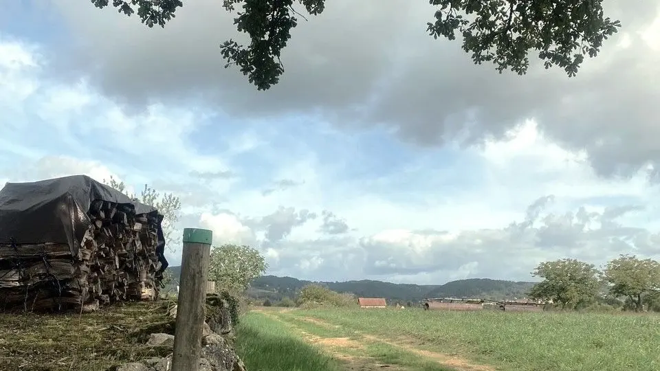 SAINT-CYPRIEN-Boucle du Garrit-Chemin-Poteau 2