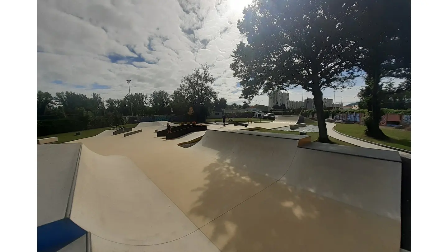 Skate park jurancon soleil