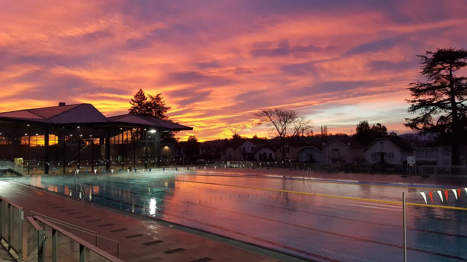 Stade nautique - Pau - extérieur crépuscule