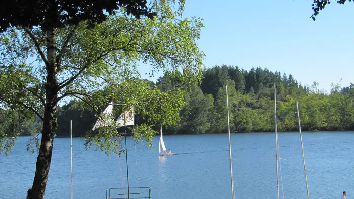Voile et planche à voile Station Sports Nature Ventadour - Lac de la Valette_4