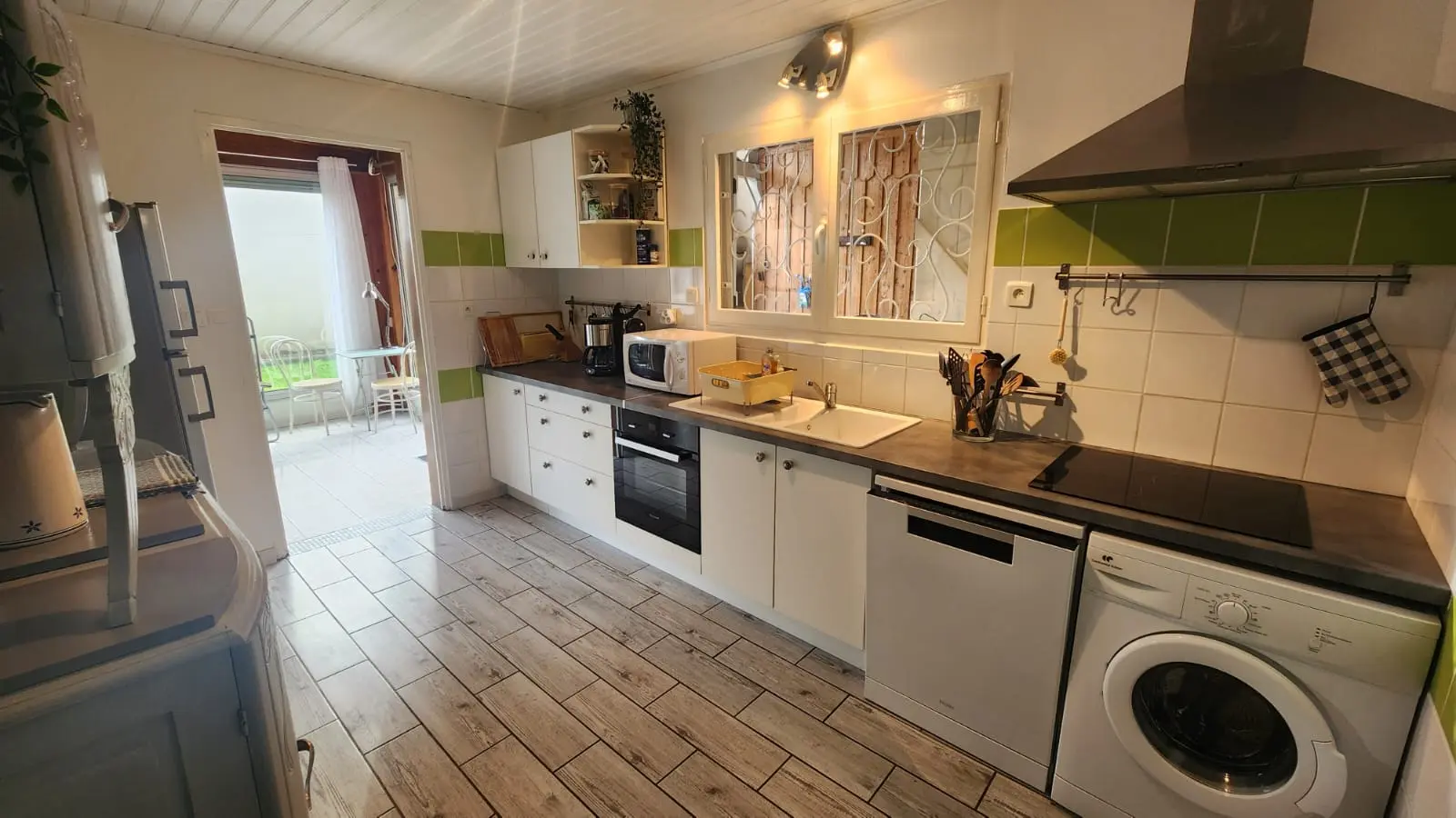 WhatsApp Image 2025-12-09 at 09.42.49 (2)