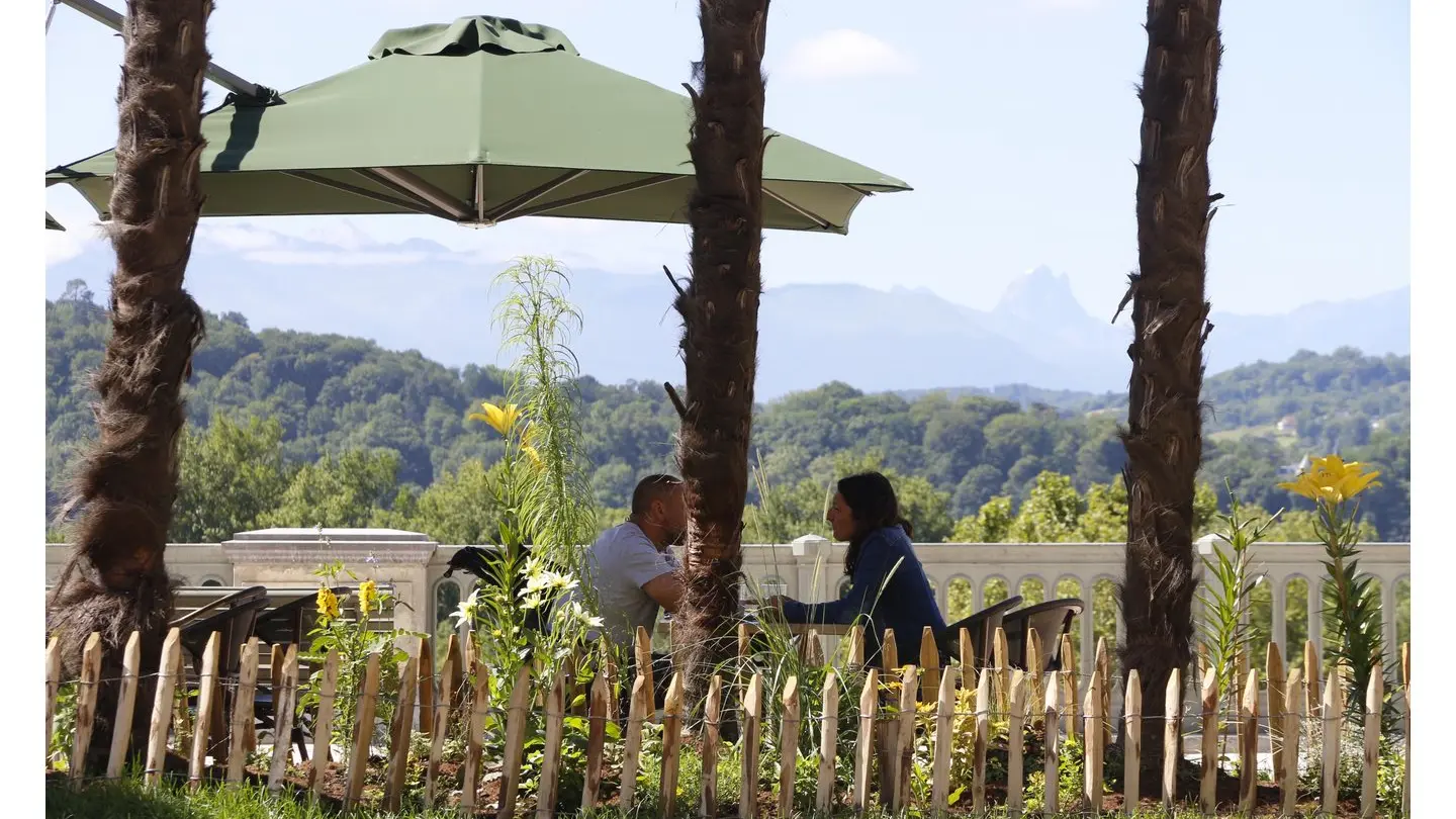 Winfield - terrasse - boulevard des pyrénées