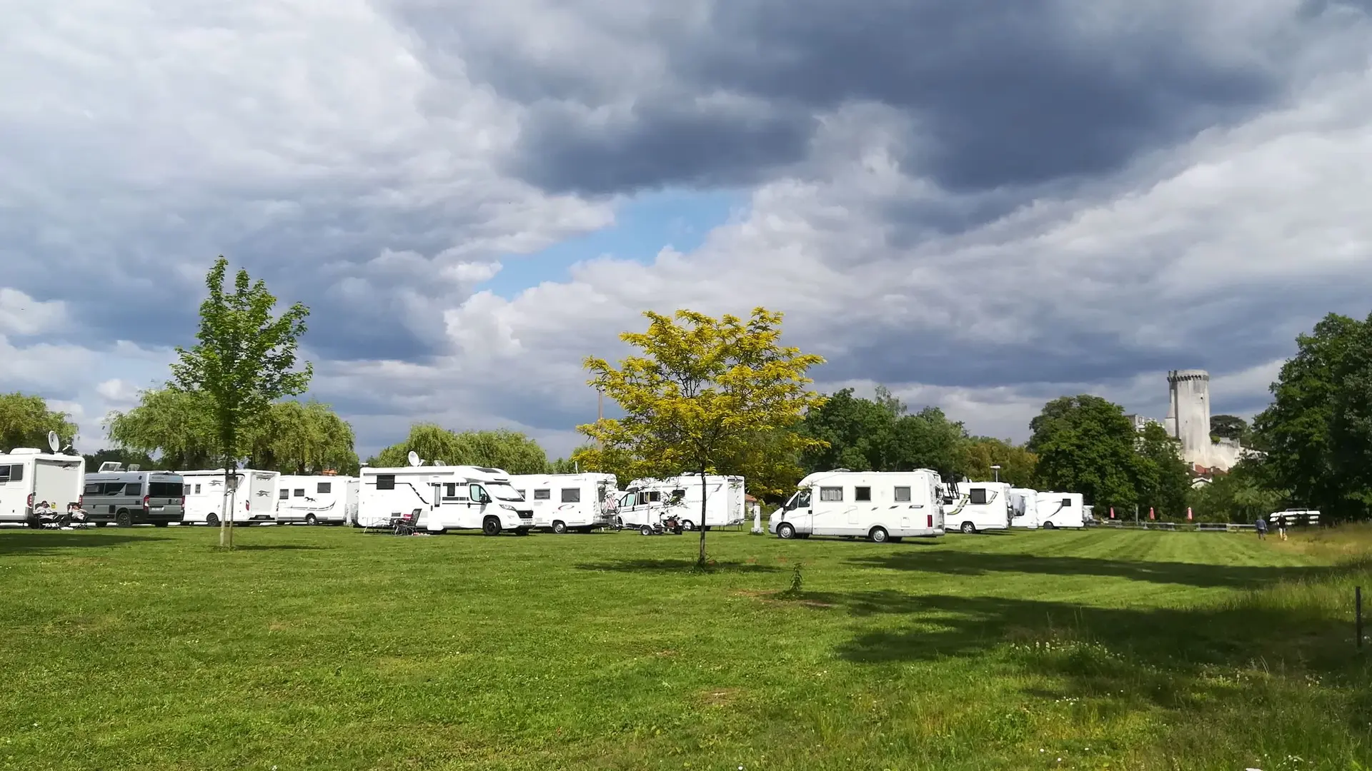 aire campings-car de Bourdeilles 2023 ©OTPDB