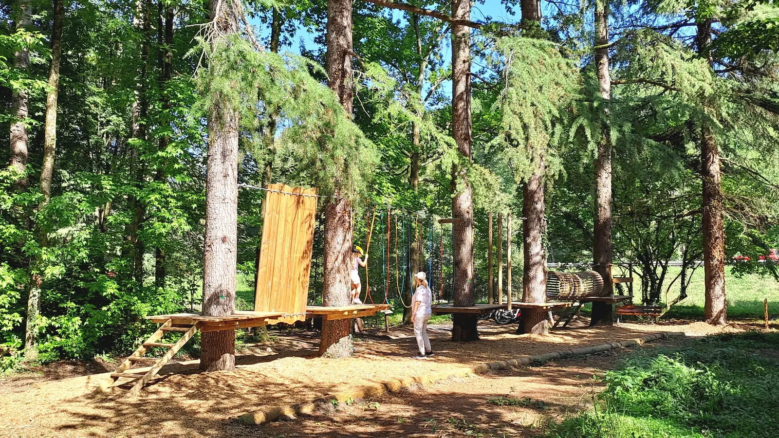 aire-de-jeux-enfants-lons-05