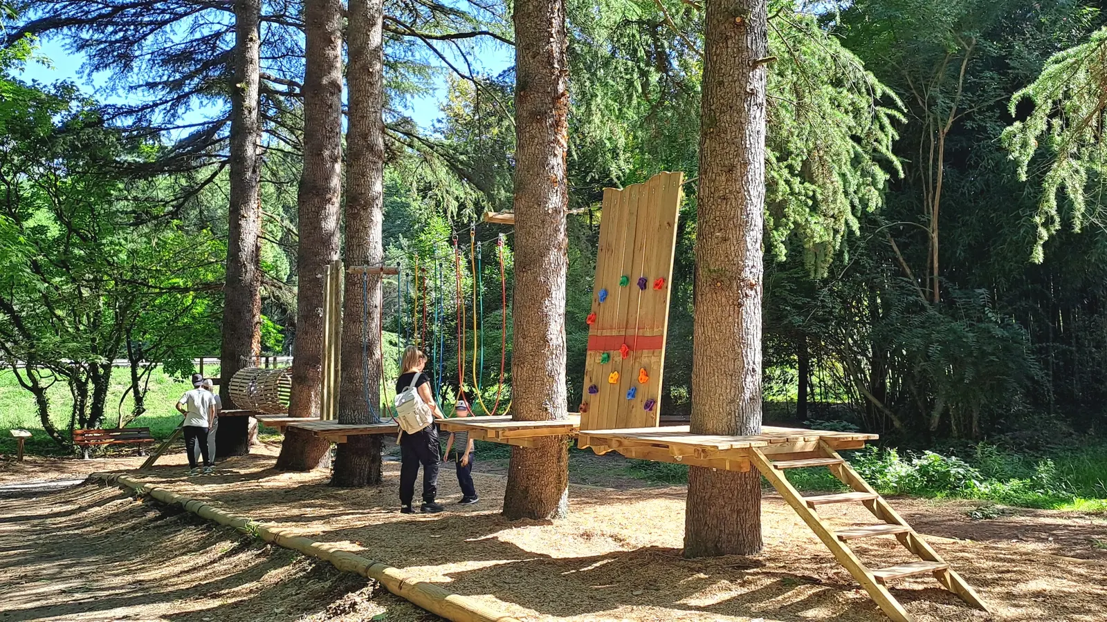 aire-de-jeux-enfants-lons-07