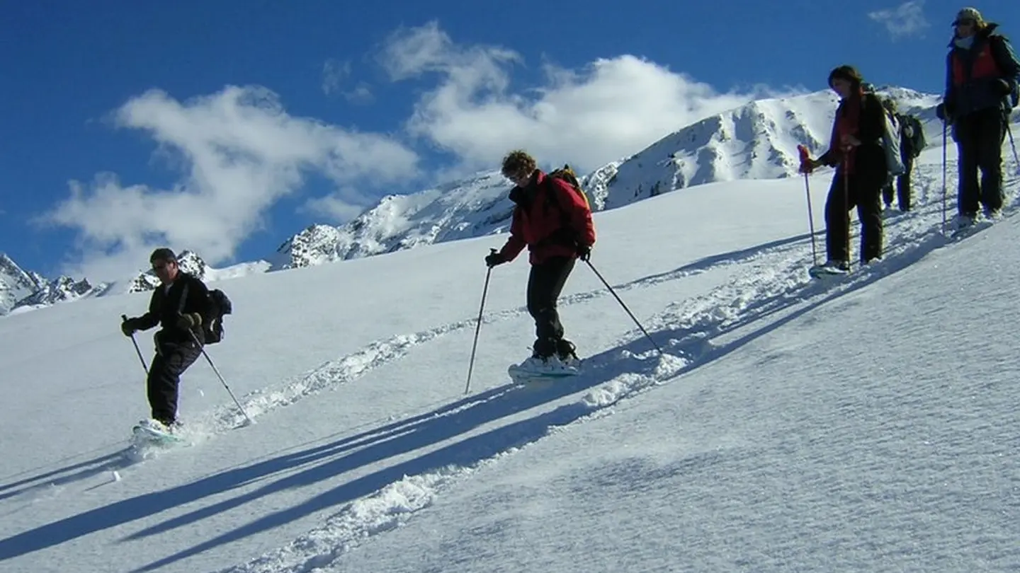 Agence Bivouac - Ousse - Skieurs