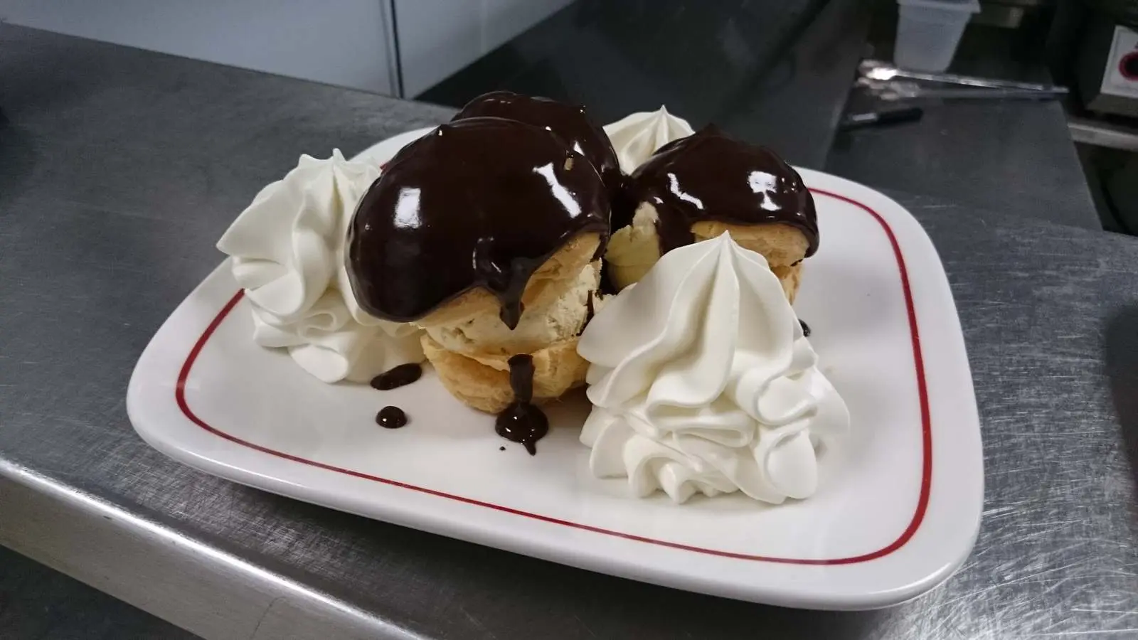 Restaurant Buffalo grill - lescar -profiteroles