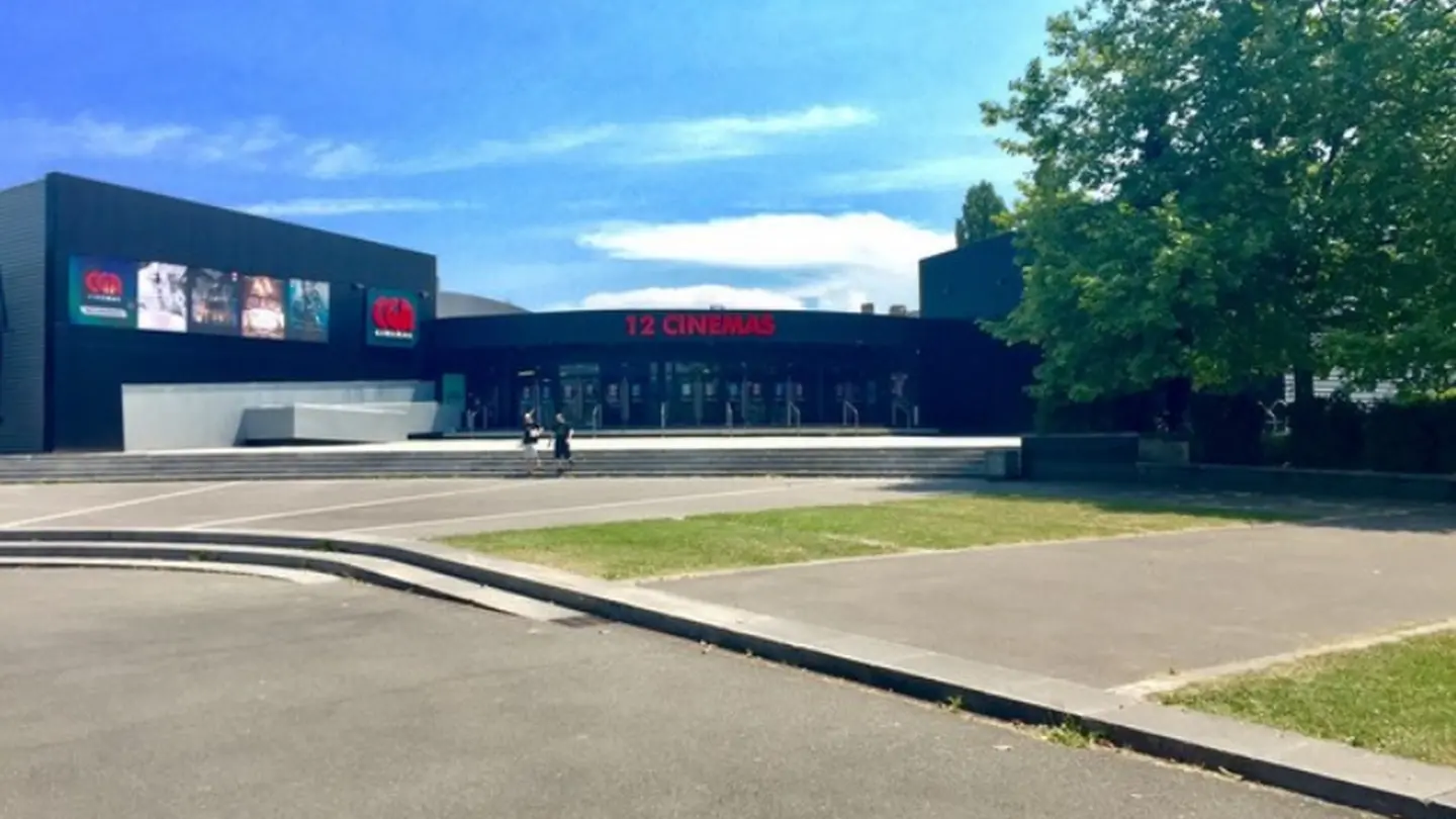 Cinéma CGR université - Pau - extérieur