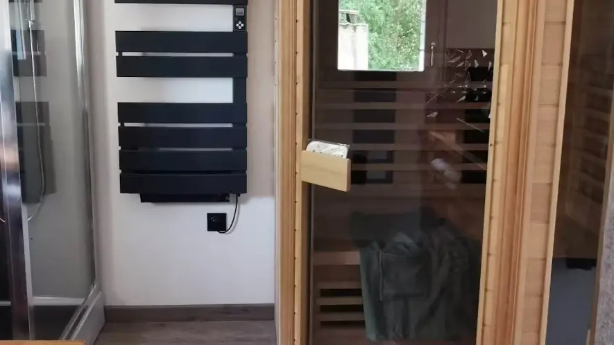 f1fbc8fd-94f5-4048-82b8-ef1d8906720e