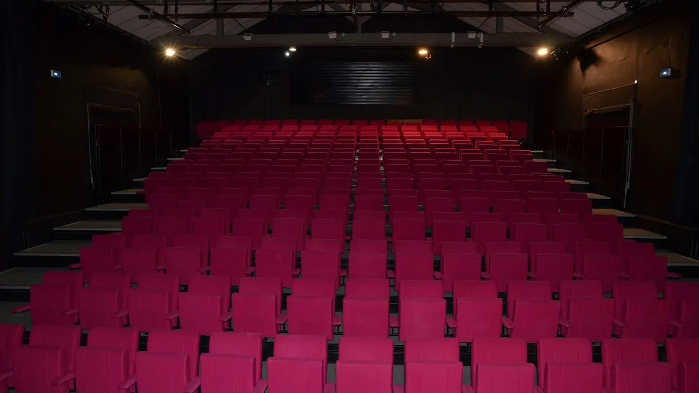 gradin salle de Lacaze Billère