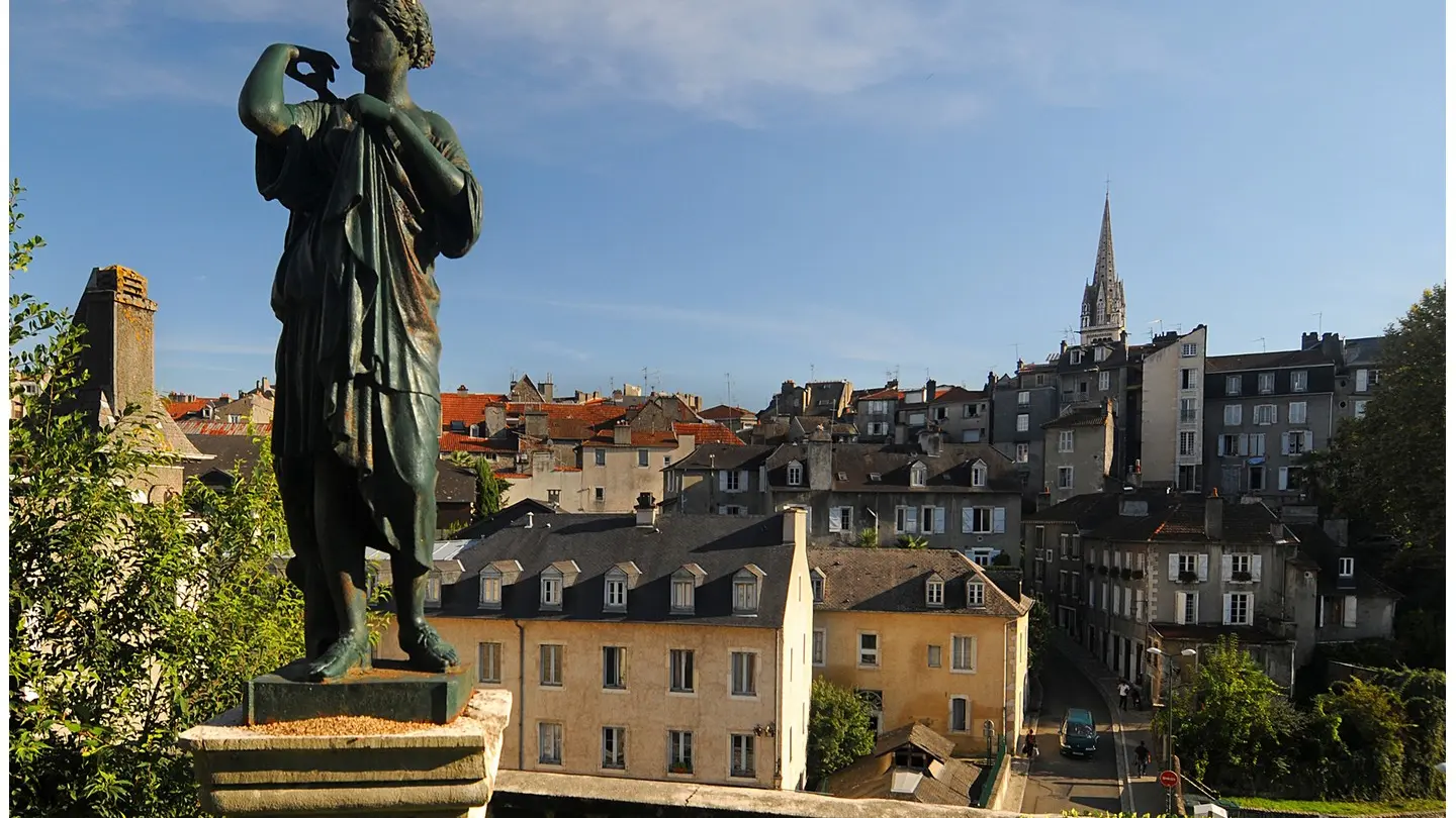 Hédas Suite - Pau - vue de Pau