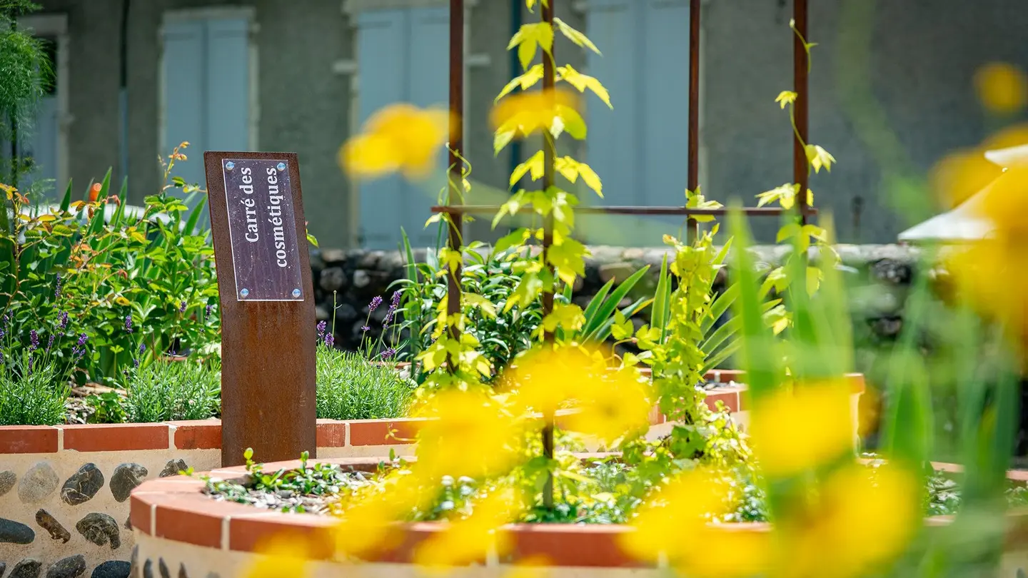 Place de l'évéché à Lescar