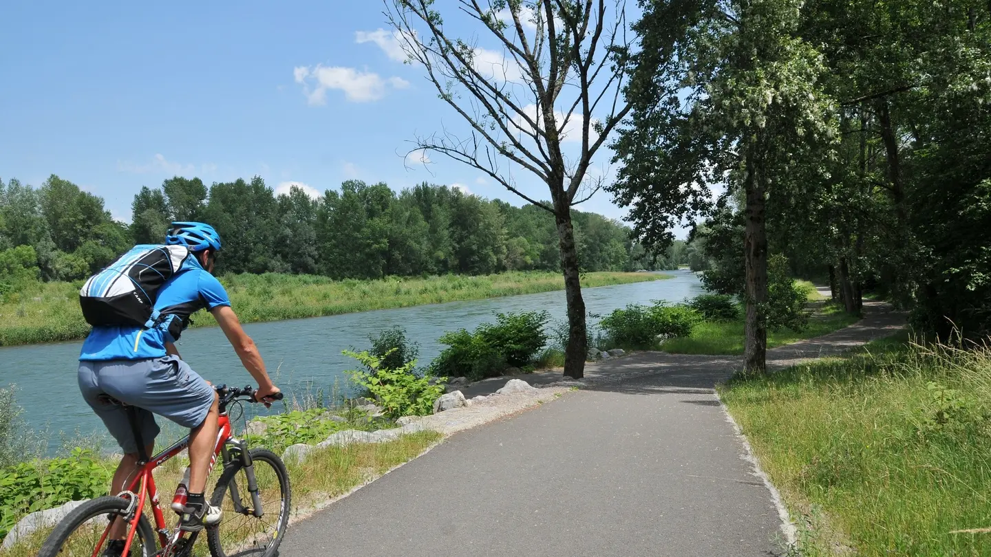 Laroin - la voie avant le pont