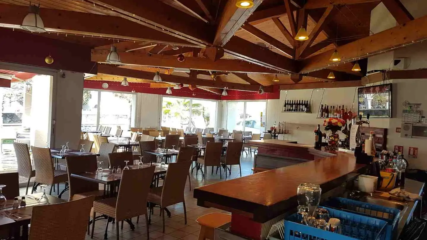 Restaurant Lusitano 2 - Poey - salle