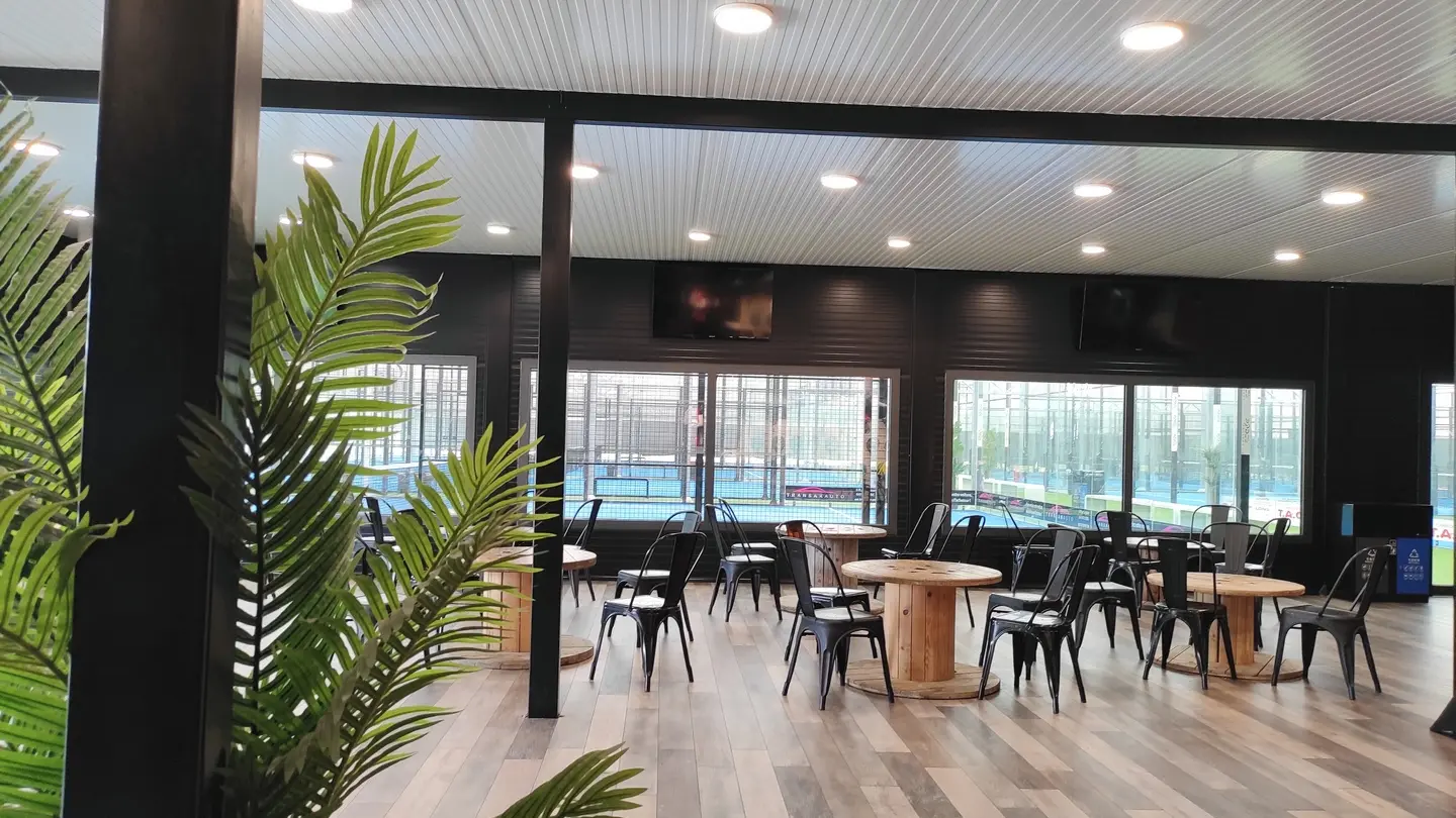 Padel Factory - Lescar - salle bar