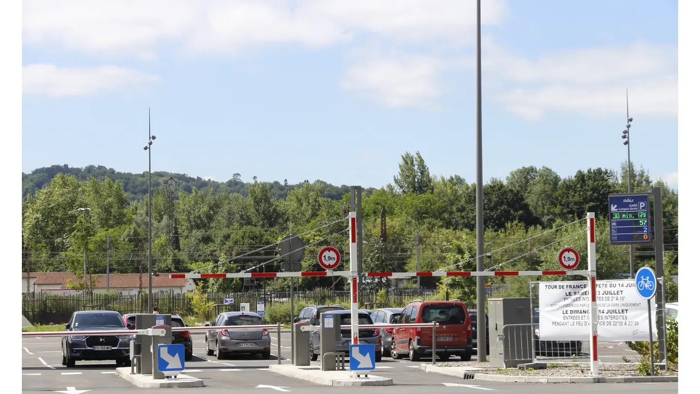 Parking de la gare de Pau - longue durée - entrée