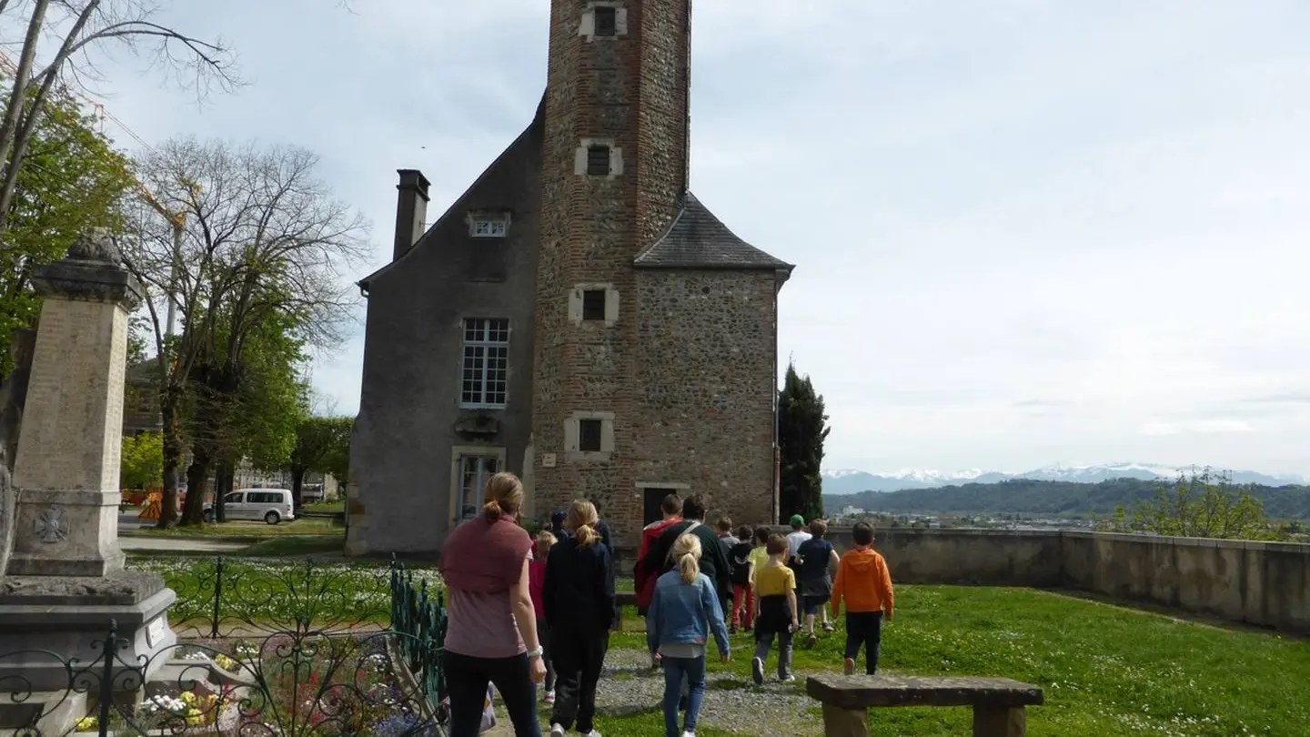 remparts cité tour presbytère