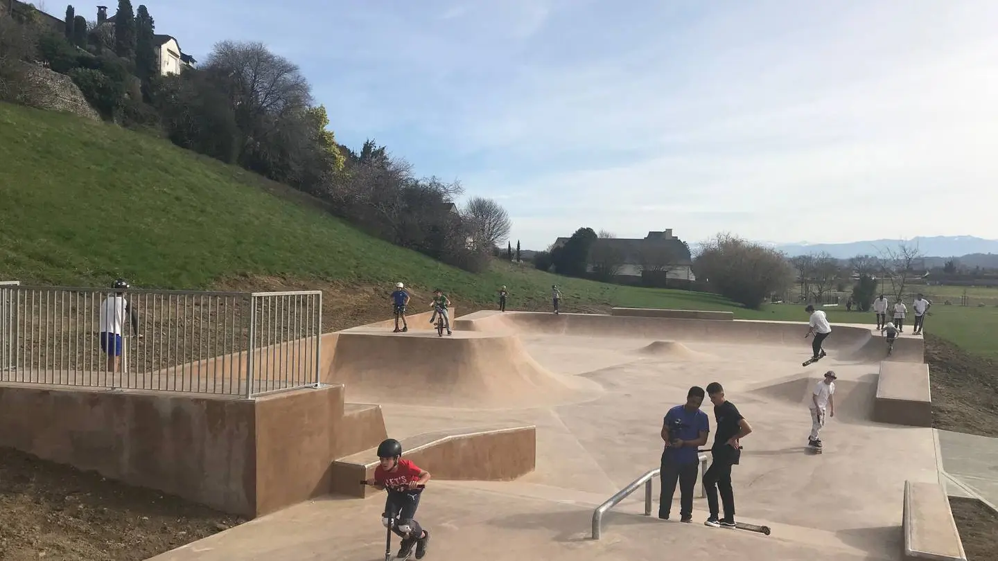 Plateau sportif - Lescar - skate parc