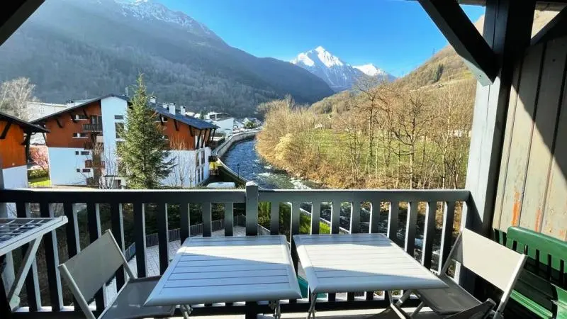 4 VUE BALCON