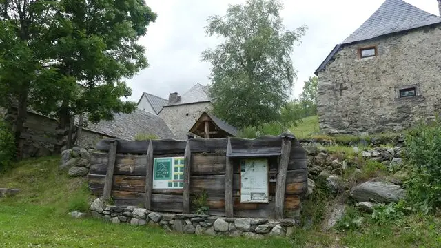 9.Des granges de Lias à Soulan-entrée des granges de Lias WEB