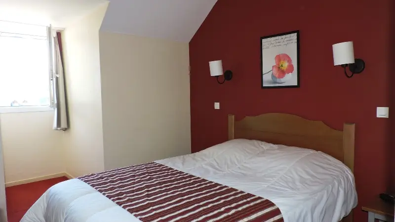 13 CHAMBRE HAUT