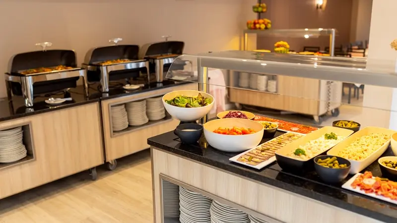 Lourdes Hôtel Croix des Bretons buffet