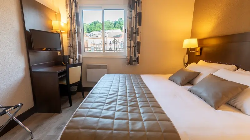 Lourdes Hôtel Croix des Bretons - petite double