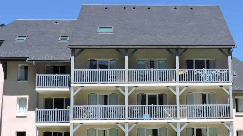 3 BALCON AU MILIEU HAUT