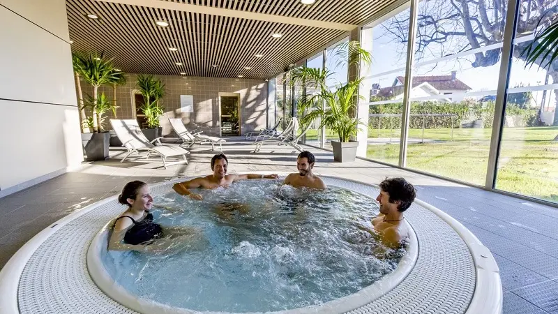 Complexe aquatique Lourdes-Jacuzzi_