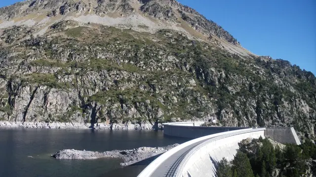 BARRAGE ET LAC CAP DE LONG