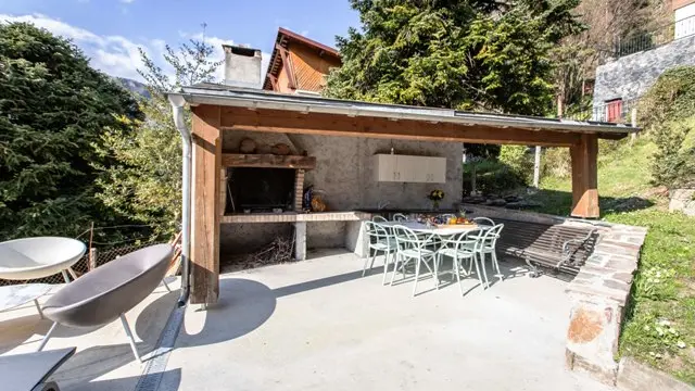 BRUN Chalet Comfort @Birrien cuisine extérieure
