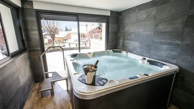 BRUN Chalet Comfort @Birrien jacuzzi 2