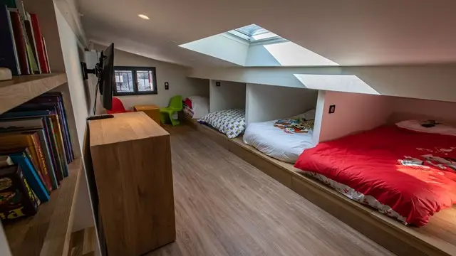 BRUN Chalet Cocoon @Birrien chambre compartiments lits en 80 web