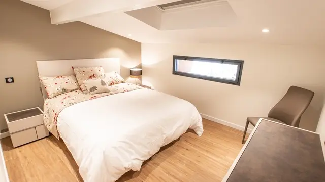 BRUN Chalet Cocoon @Birrien chambre lit en 160 WEB