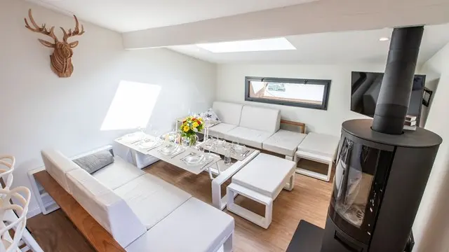 BRUN Chalet Cocoon @Birrien salon WEB