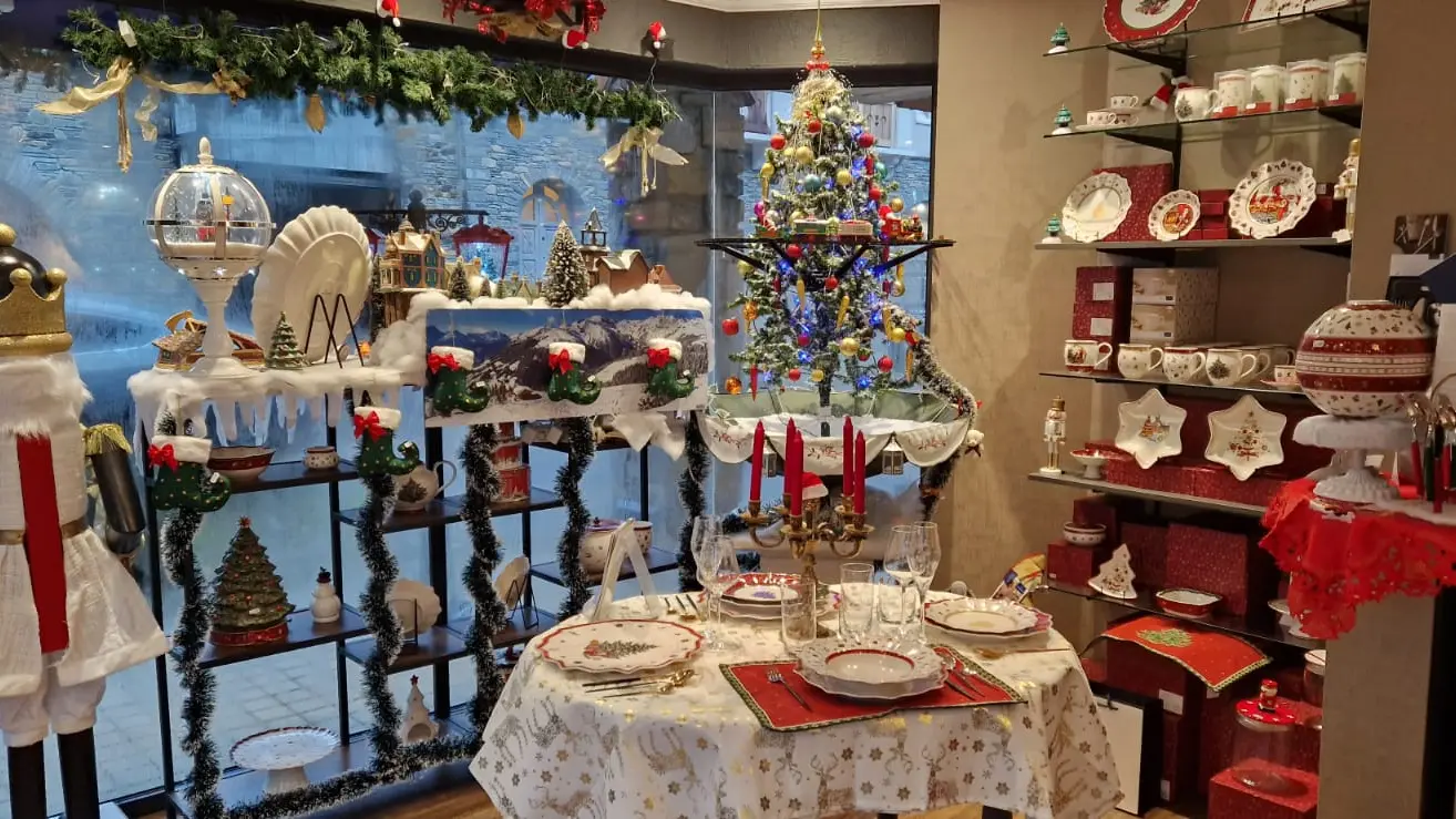 Boutique CHRISTMAS ST-LARY.jpg4