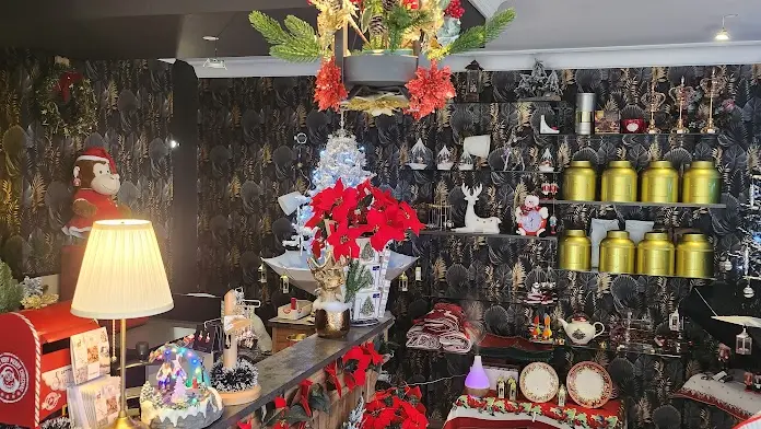 Boutique CHRISTMAS ST-LARY.jpg7