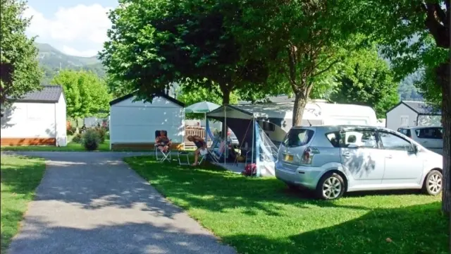 Camping artiguette st jacques-vignec-jardin