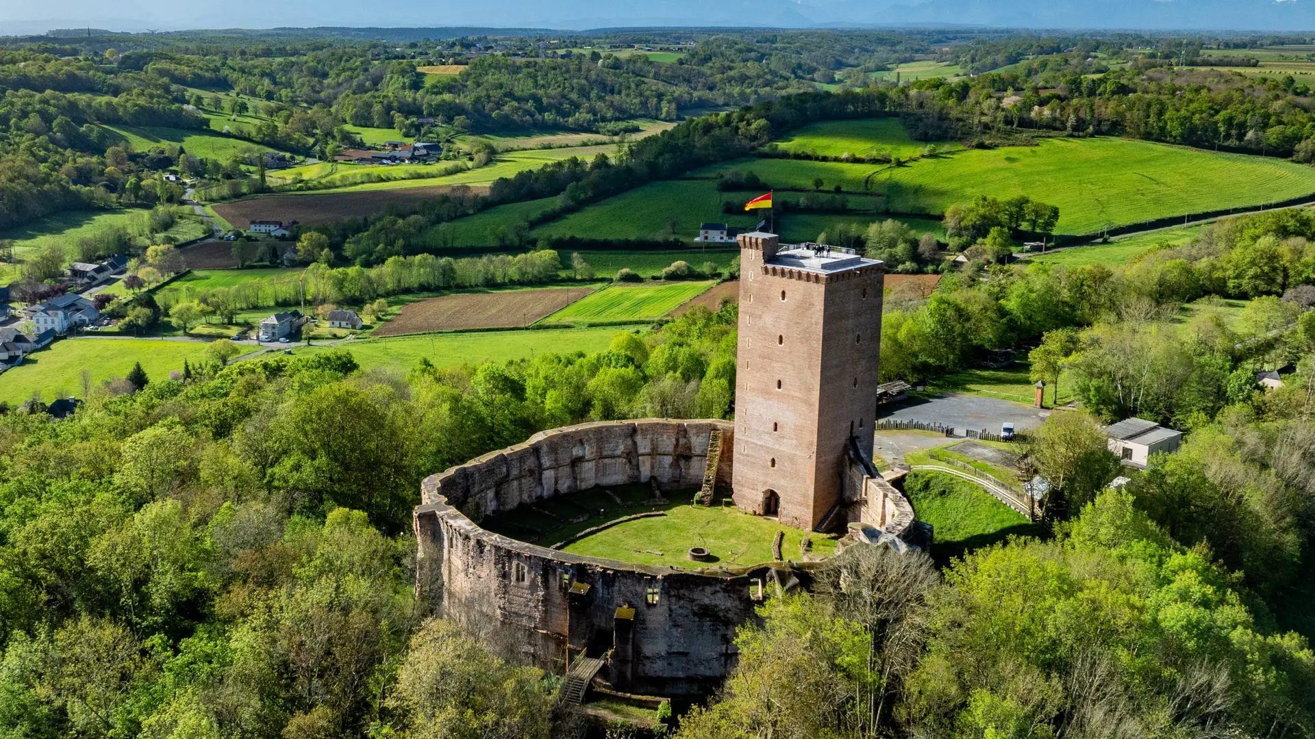 Chateau Montaner aérien ©Chateau Enigmes