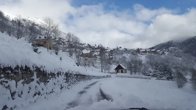 Chalet-du-pic-noir-paysage-de-neige-web