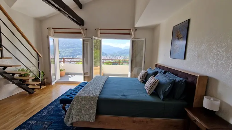 Lourdes Chambre Jawa