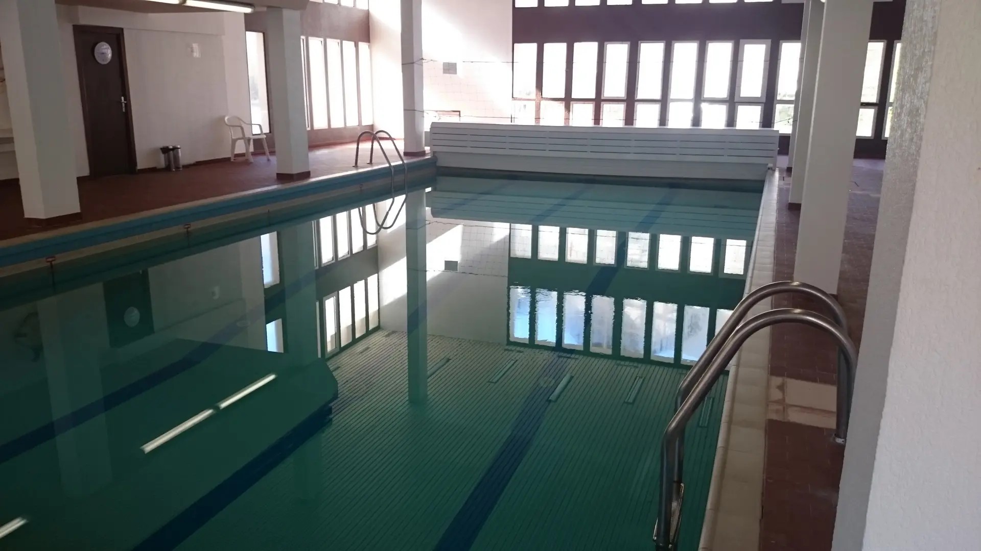 Piscine intérieure chauffée