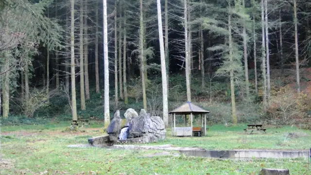 Bois de Lourdes, vue sur l'aire de jeux