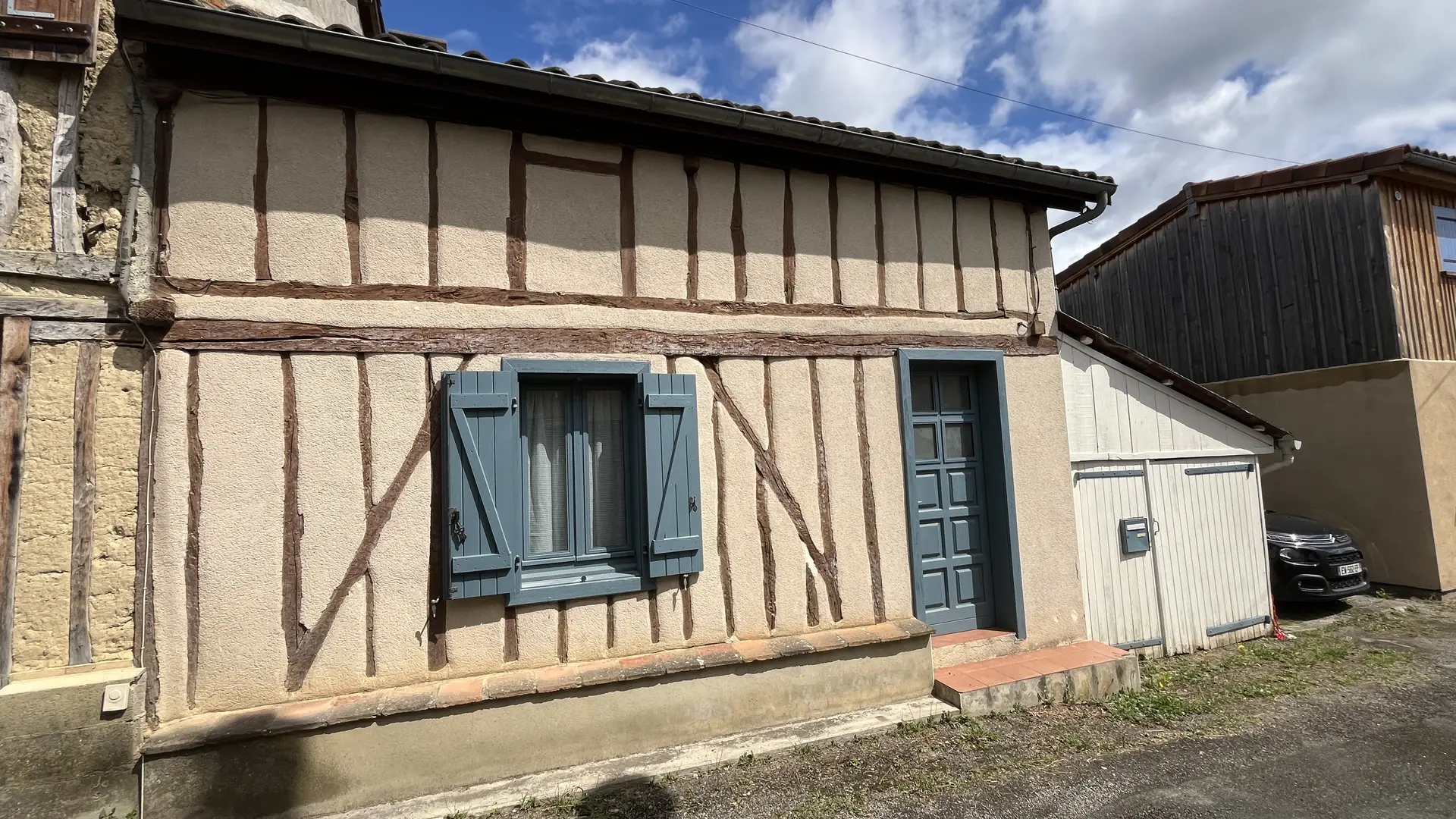 Exterieur_cote_rue