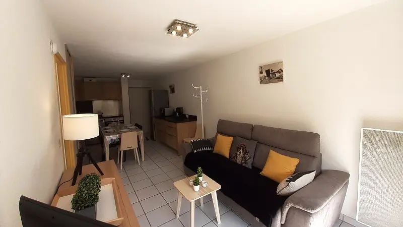 GUENARD Montségu salon