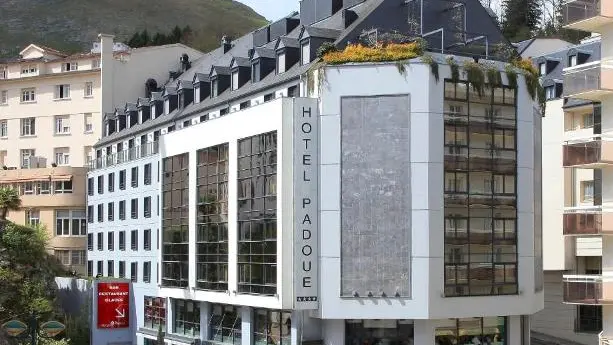 Hotel Padoue Lourdes facade