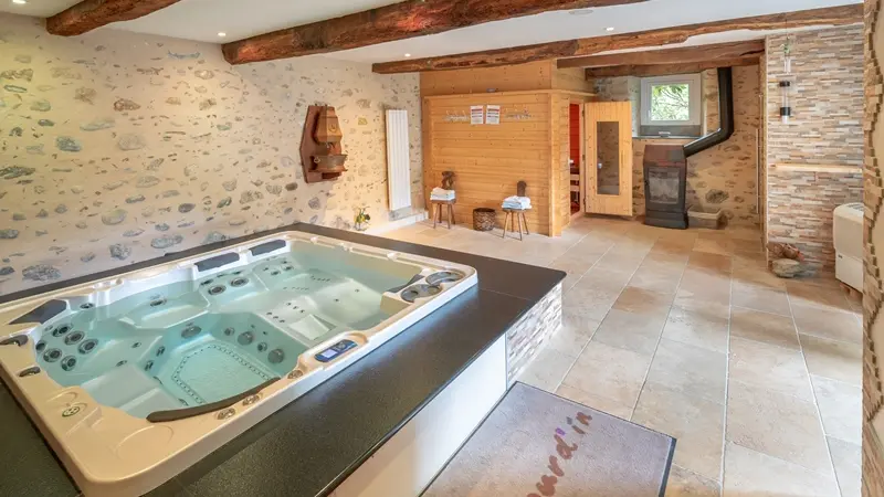 Chambres d'hôtes La Bigourd'In_Jaccuzi