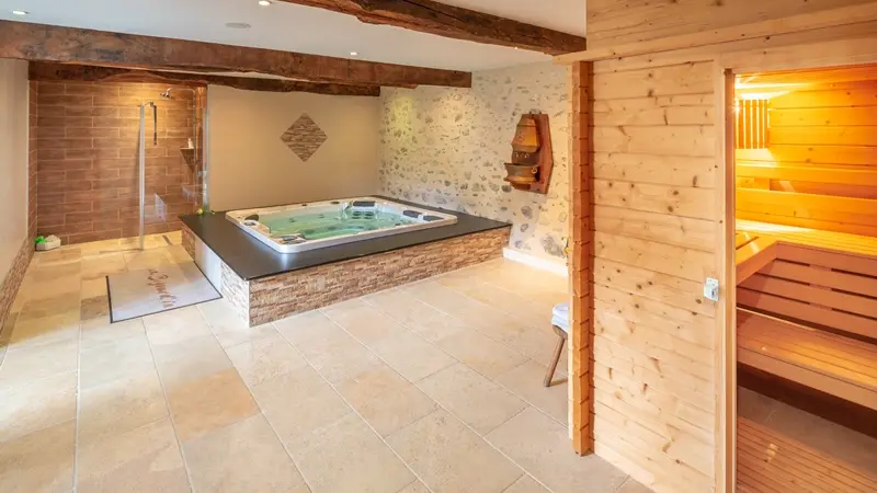 Jaccuzi_Chambres d'hôtes La Bigourd'In