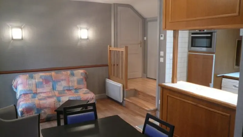 LOURDES-ADE-LOCATION-MAISONGROSSE-1R-ETAGE