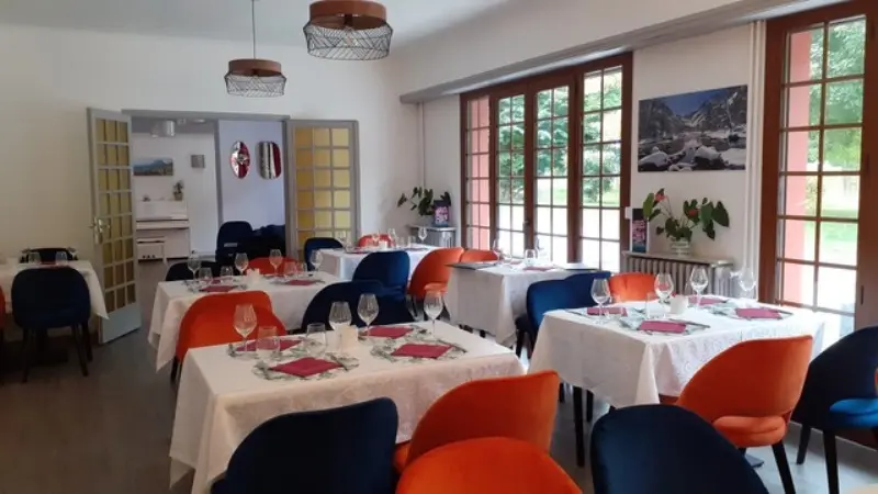 Lourdes_ restaurant hotel Saint Clair